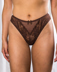 Briana Brésilienne Brun
